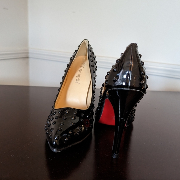 Black Spiked High Heels Size 40 - Picture 1 of 10